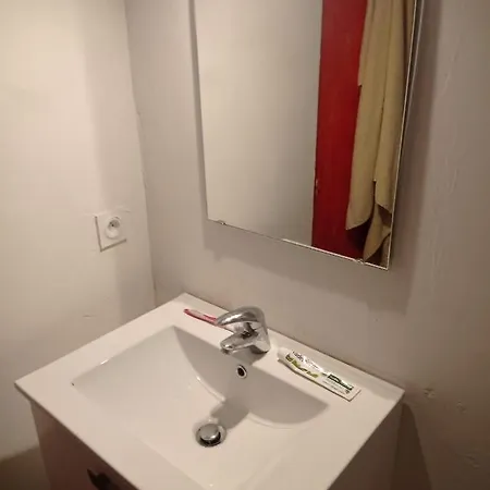 Studio Meuble Avec Terrasse En Centre Ville * Béziers